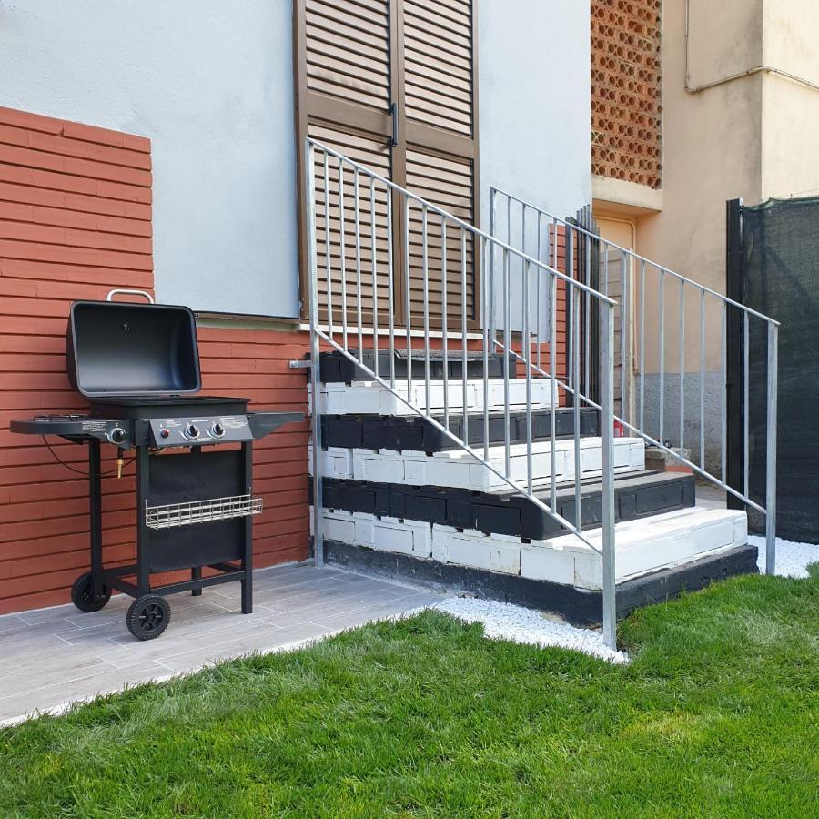 Black&White Guest House Iglesias Εξωτερικό φωτογραφία