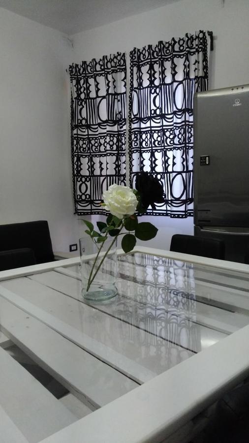 Black&White Guest House Iglesias Εξωτερικό φωτογραφία