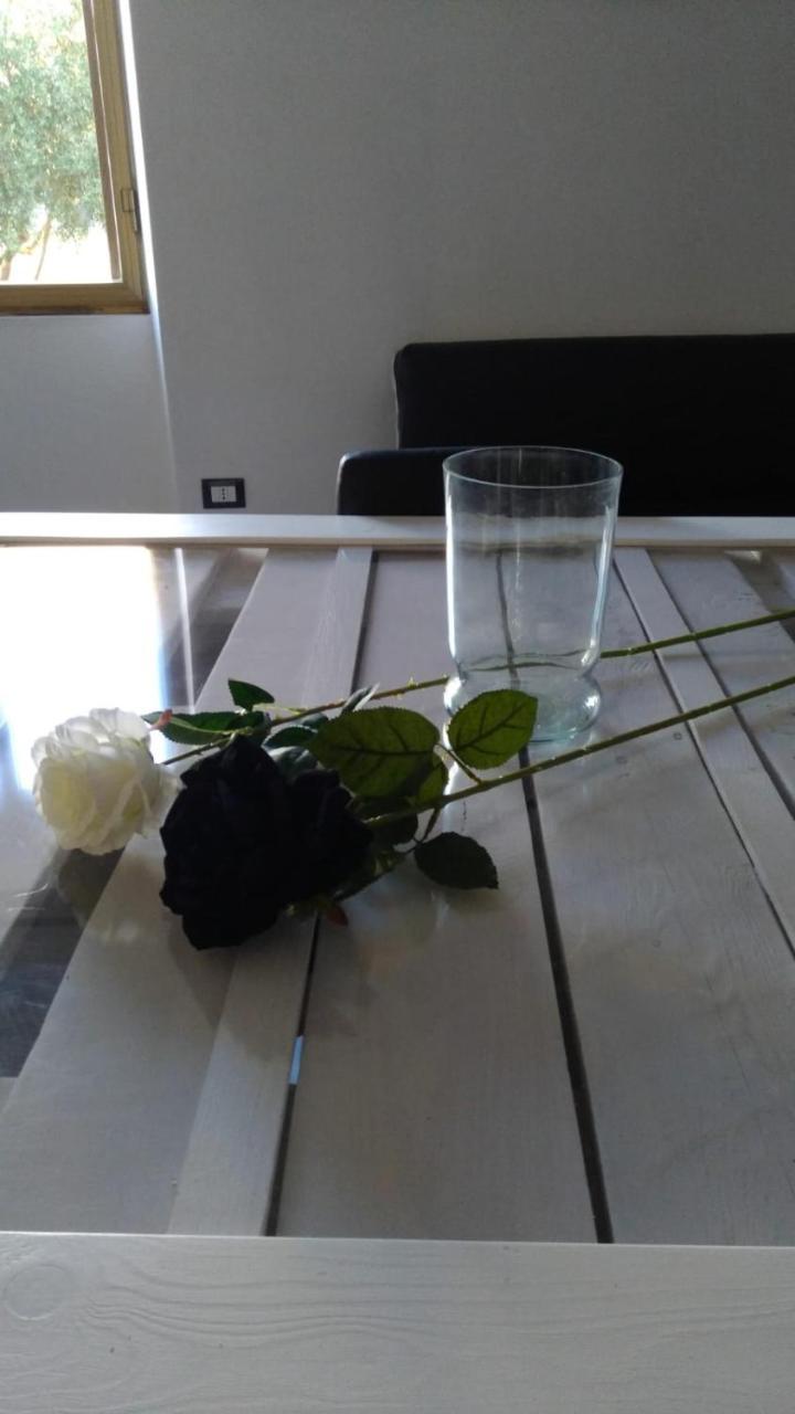 Black&White Guest House Iglesias Εξωτερικό φωτογραφία